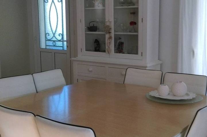 Villa für 4 Personen, mit Terrasse und Garten - 1
