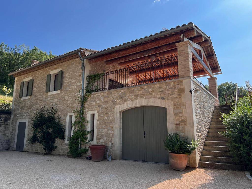 Les Noyers in Céreste, Parc naturel régional du Luberon
