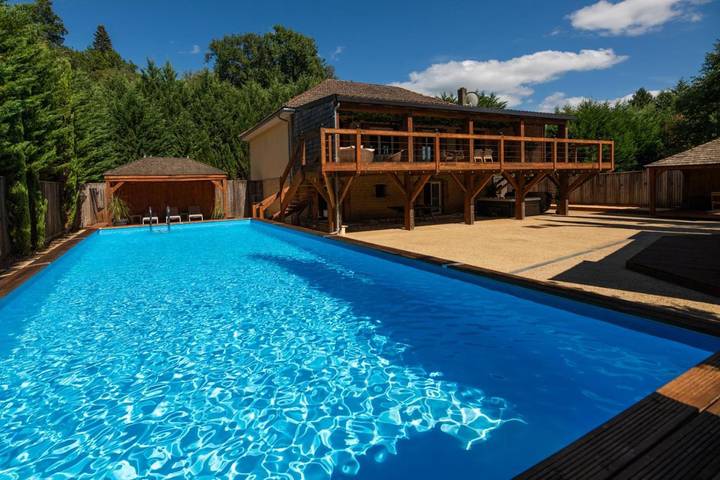Villa pour 6 personnes, avec jardin ainsi que jacuzzi et piscine - 1