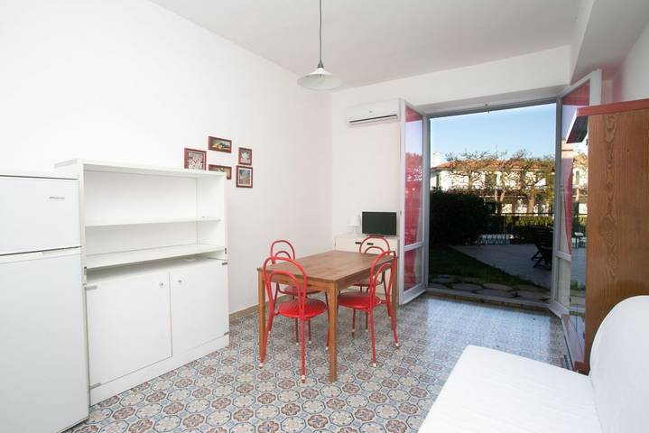 Appartement entier, Appartement de vacances pour 5 personnes avec jardin in Marcelli, Numana