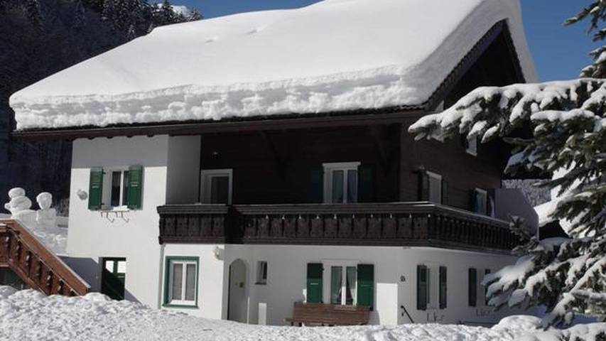 Gîte pour 10 personnes, avec jardin et balcon dans Partenen - 2