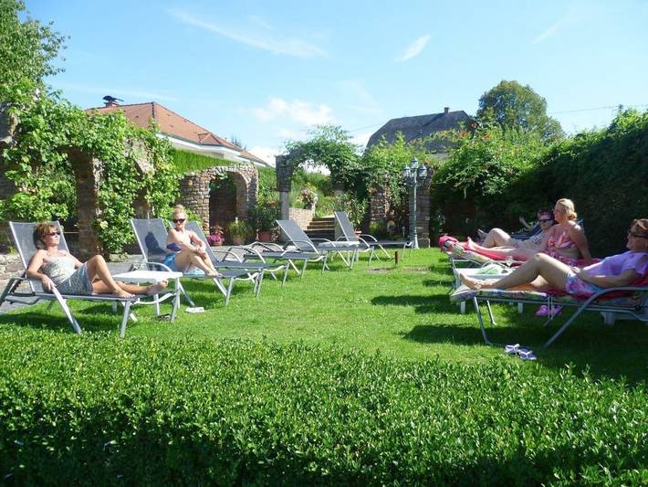 Ferienhaus für 2 Personen, mit Garten und Pool sowie Terrasse und Sauna in Maring-Noviand - 4