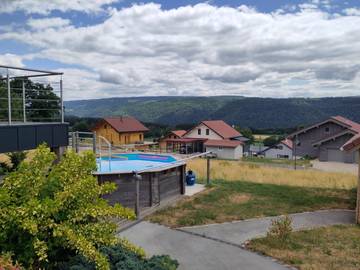Chalet pour 4 Personnes dans Bretonvillers, Jura Francais, Photo 2
