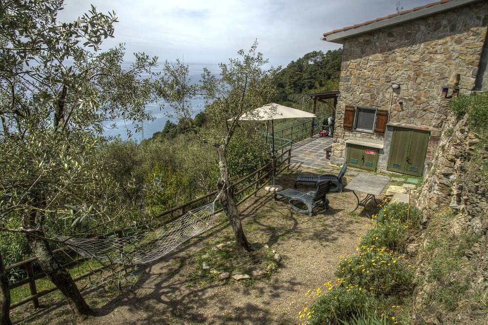 Il Sole Di Valletonda, wifi, parking, Bbq, last minute in Vernazza, Comune di Vernazza