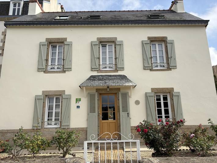 Gîte pour 8 personnes, avec terrasse ainsi que piscine et jardin à Muzillac - 4