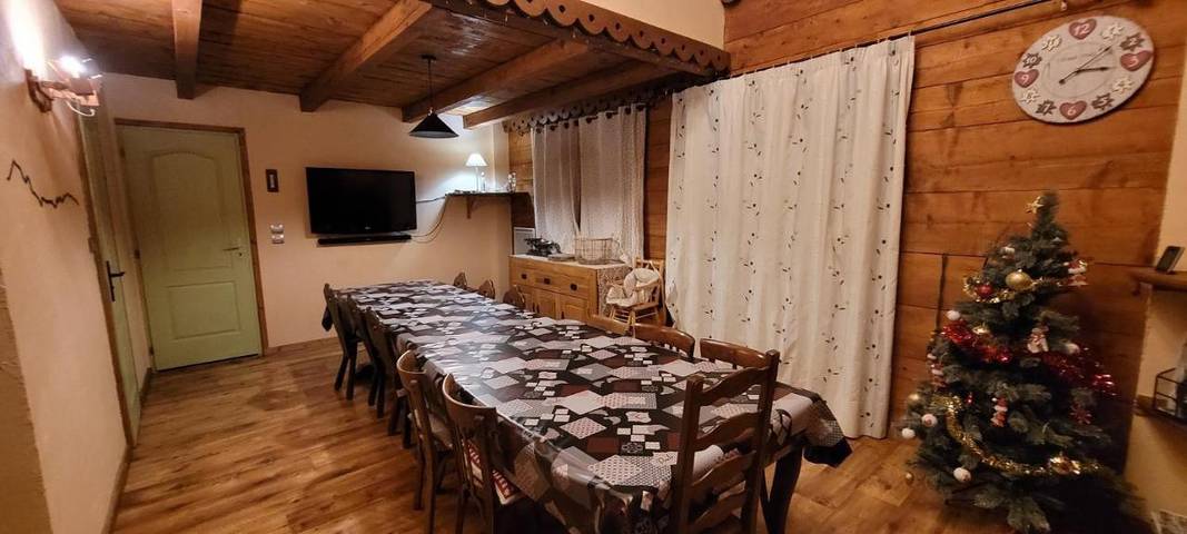 Gîte pour 15 personnes, avec balcon à Queige - 4