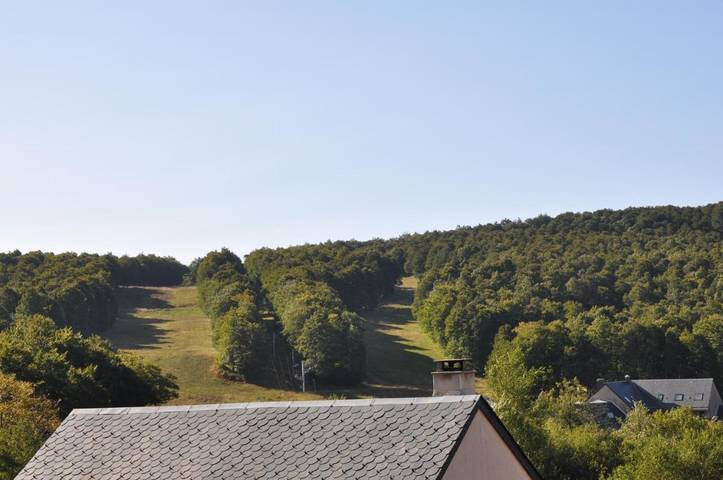 Location de vacances pour 10 personnes, avec jardin et vue, animaux acceptés à Prades-d'Aubrac - 2