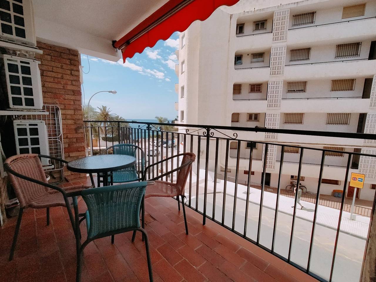 Appartement de vacances entier, Nerja Sun Apartment Bahía 17 in Playa Carabeíllo, Nerja