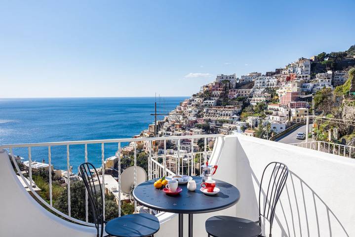Apartment for 2 people, with balcony/terrace and ocean view in Positano