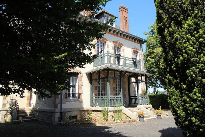 Chambre d’hôte pour 4 personnes, avec piscine et jardin dans Parc naturel régional Périgord-Limousin - 2