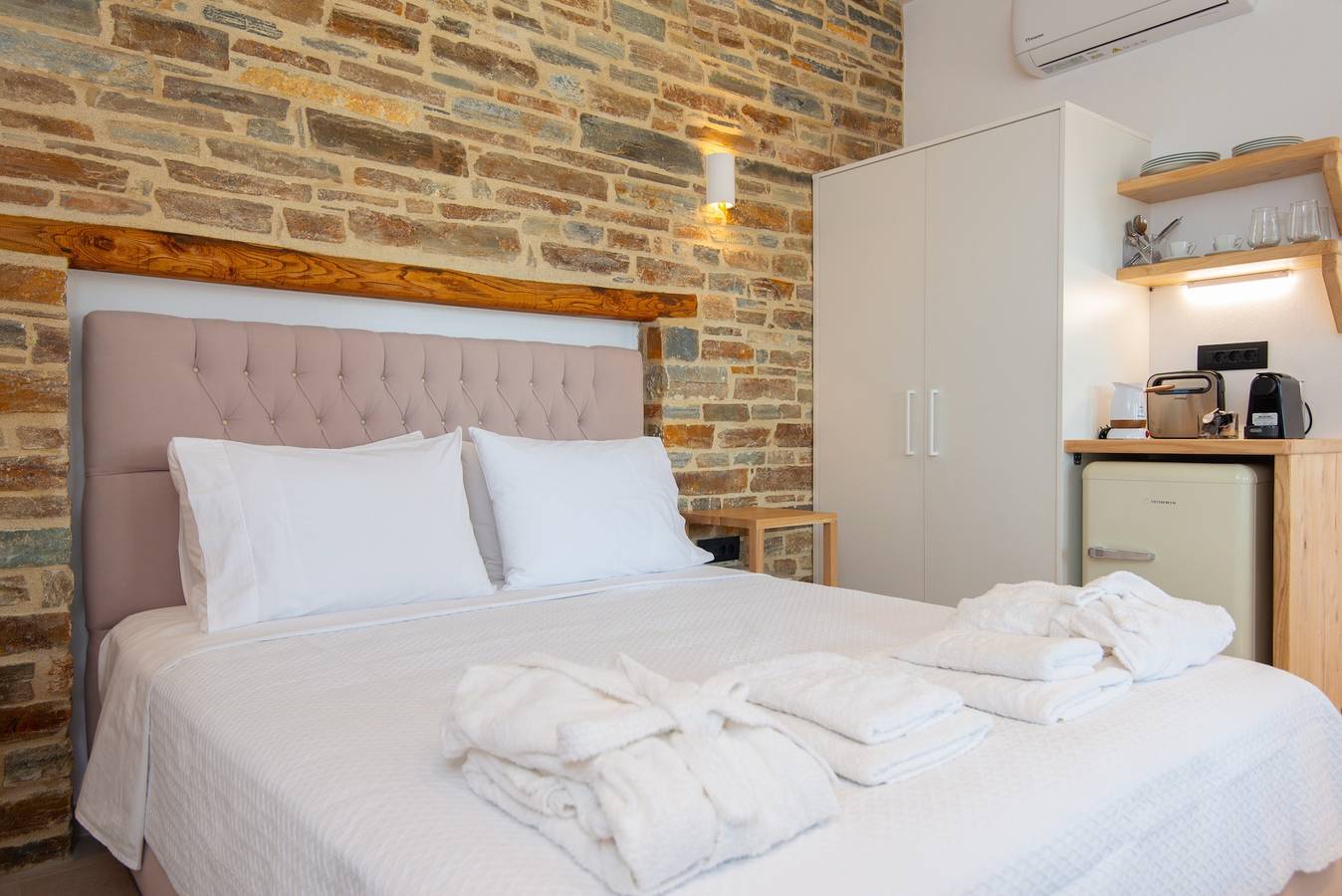 White & Black Suites – Suite Zwei in Platis Gialos Sifnos, Sifnos