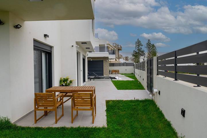 Villa für 6 Personen, mit Garten und Pool sowie Balkon, kinderfreundlich - 1