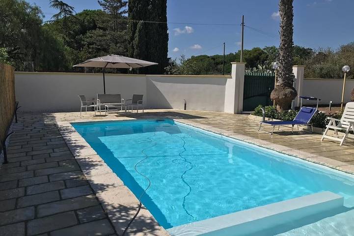 Ferienhaus für 6 Personen, mit Pool und Garten, mit Haustier