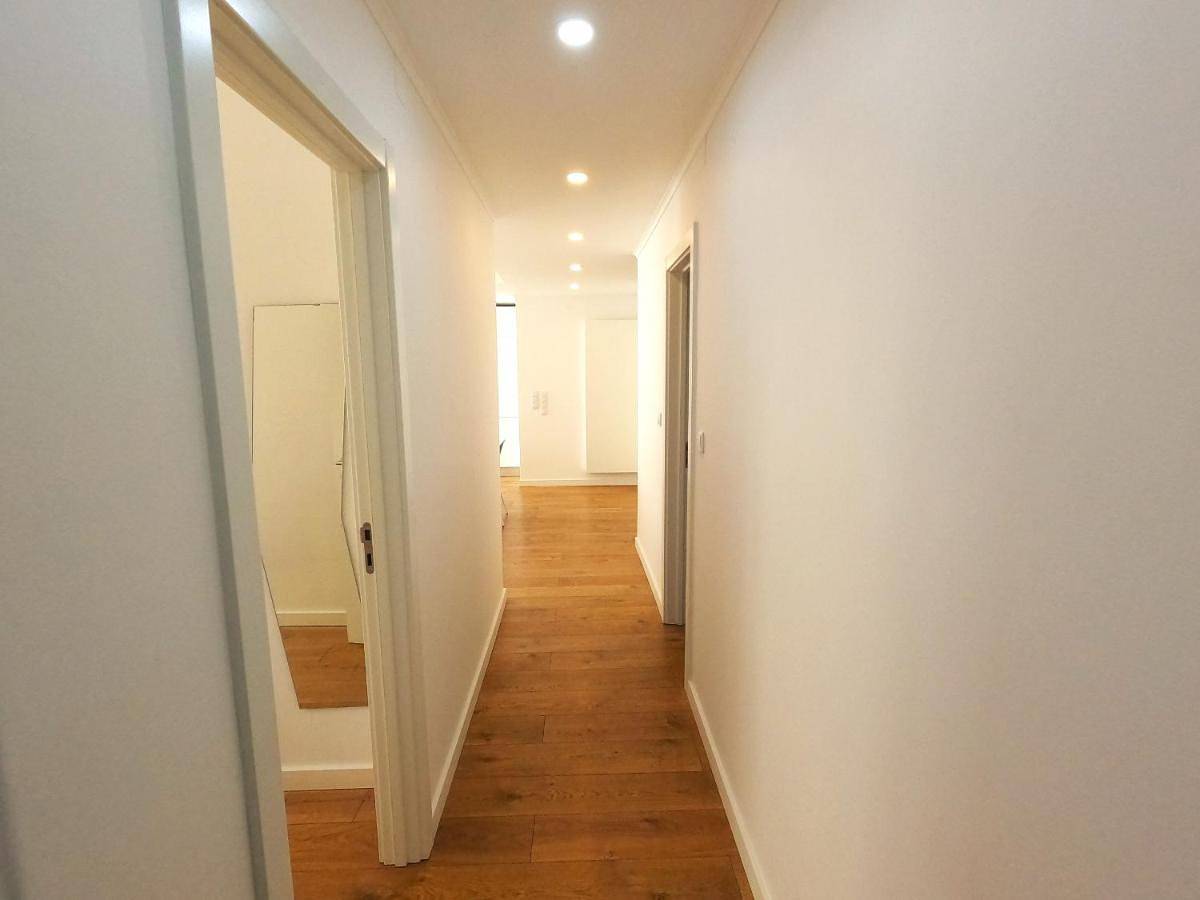 Three-Bedroom Townhouse in Benfica, Lisboa