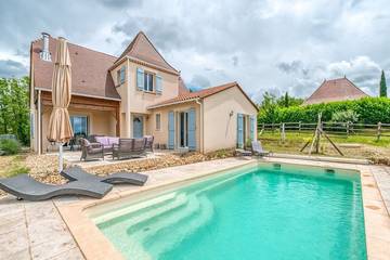 Cottage pour 6 personnes, avec terrasse et jardin à Sainte-Foy-de-Longas