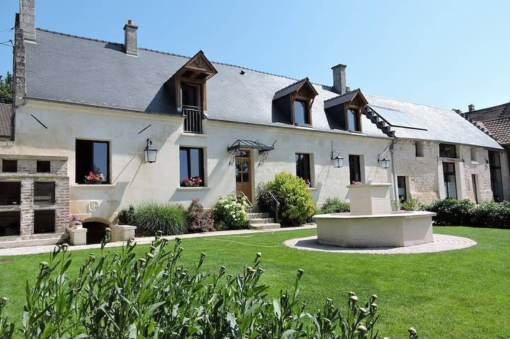 ✨ Chambre d'hôtes Romance  avec spa privatisable de 150m2 rien que pour Vous ! in Noyant-et-Aconin, Aisne