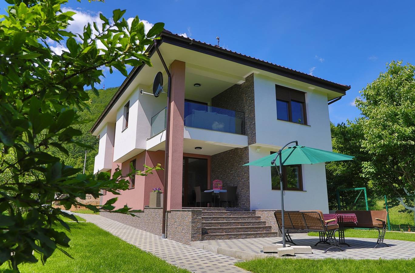 Ganze Wohnung, Ferienwohnung für 4 Personen mit Balkon/Terrasse in Bosnien und Herzegowina
