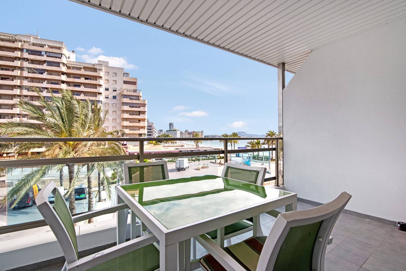 Ganze Wohnung, Ferienwohnung Luisa mit Meerblick, Gemeinschaftspool, Terrasse und Wlan in Platja del Cantal Roig (Calpe), Calpe