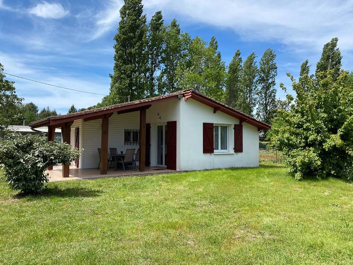 Gîte pour 4 personnes, avec terrasse, animaux acceptés à Sainte-Eulalie-en-Born