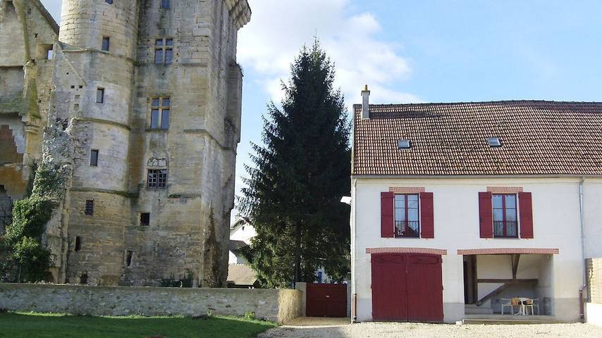 Gîte pour 6 personnes, avec terrasse et jardin dans Seine-et-Marne