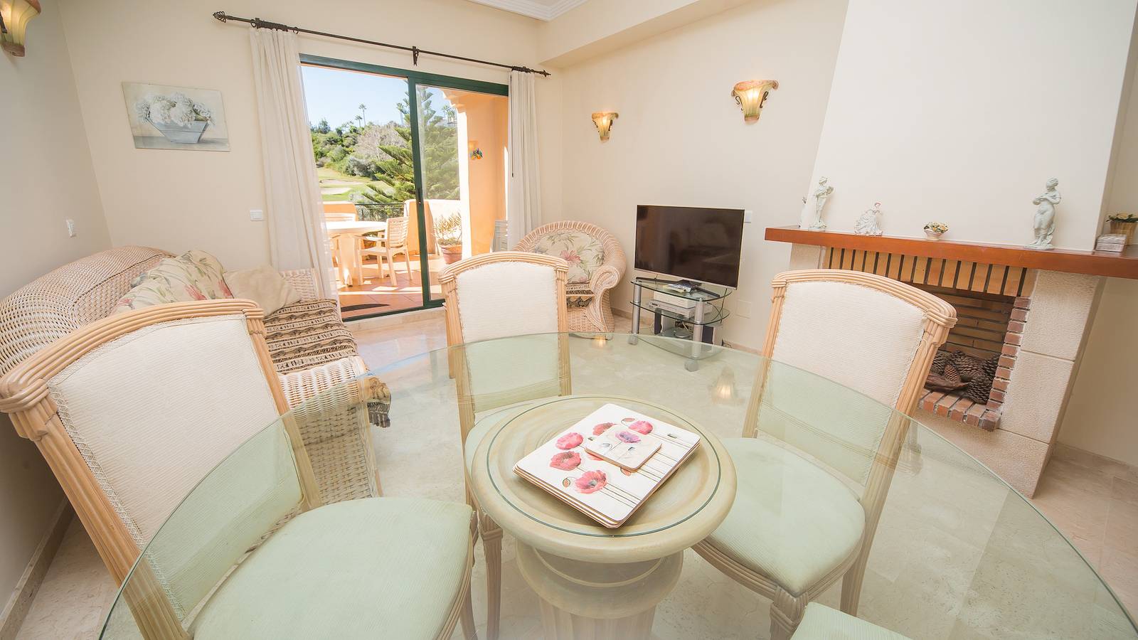 Entire apartment, La Almadraba 313 in Puerto de la Duquesa, Manilva