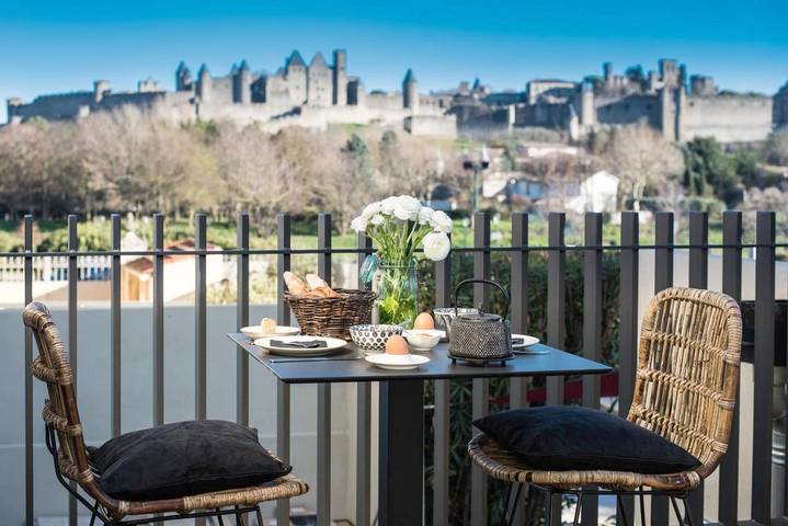 Chambre d’hôte pour 2 personnes, avec jardin et terrasse ainsi que vue et piscine à Carcassonne - 2