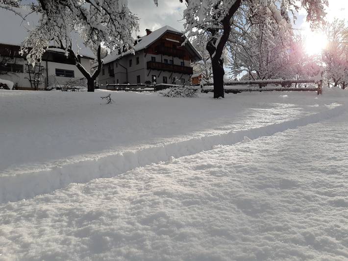 Hütte für 6 Personen, mit Ausblick und Garten, kinderfreundlich am Millstätter See