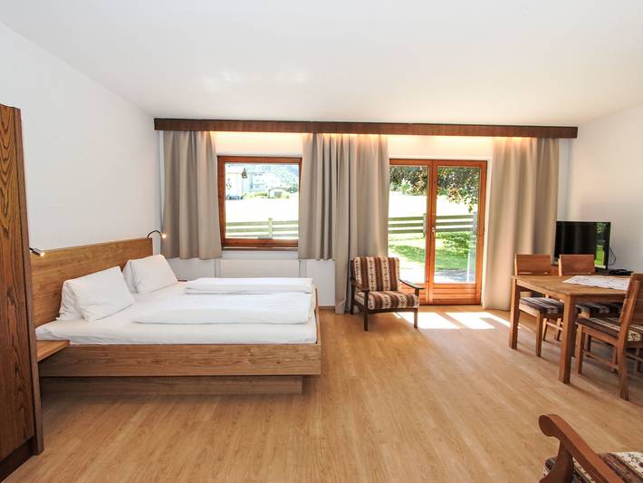 Ferienwohnung für 3 Personen, mit Sauna und Ausblick sowie Terrasse und Garten in Fügen - 2