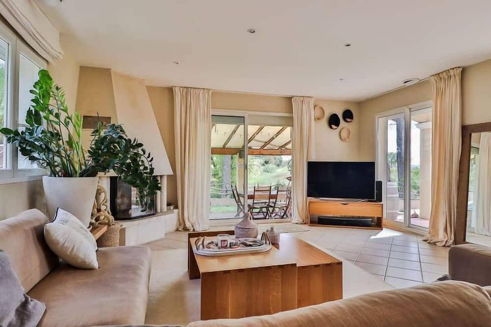 La pinède by Interhome in Thézan-lès-Béziers, Region de Béziers