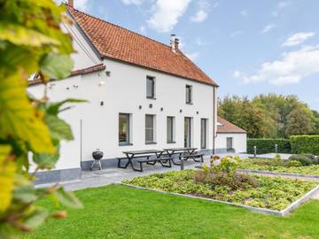 Location de vacances pour 10 personnes, avec terrasse et jardin dans la Région d'Audenarde