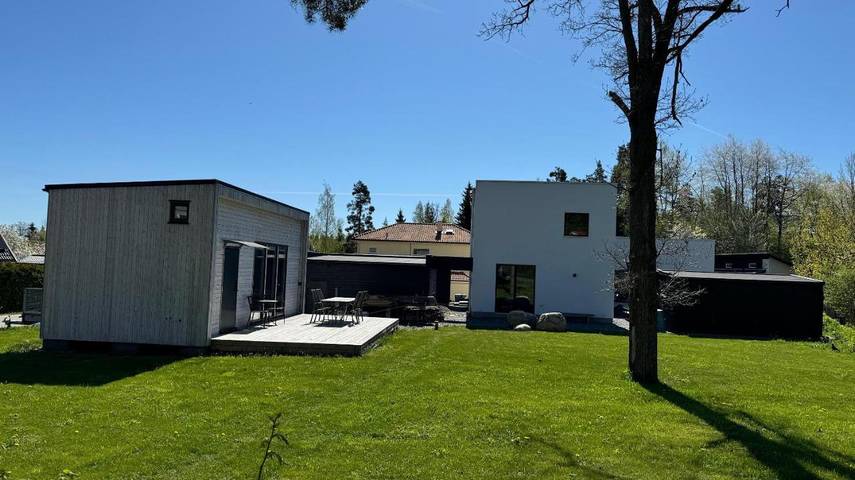 Hus för 3 Personer, med terass och trädgård i Nacka