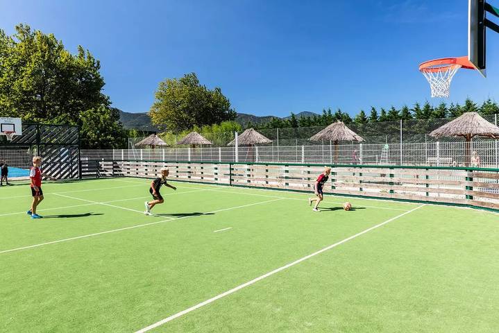 Camping pour 4 personnes, avec piscine et terrasse à Argelès-sur-Mer - 3