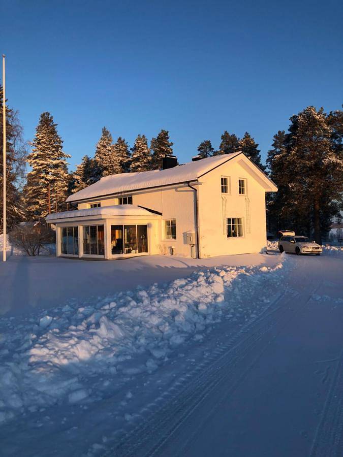 Location de vacances pour 7 personnes, avec sauna et vue sur le lac ainsi que jardin et vue, animaux acceptés à Lulea - 4