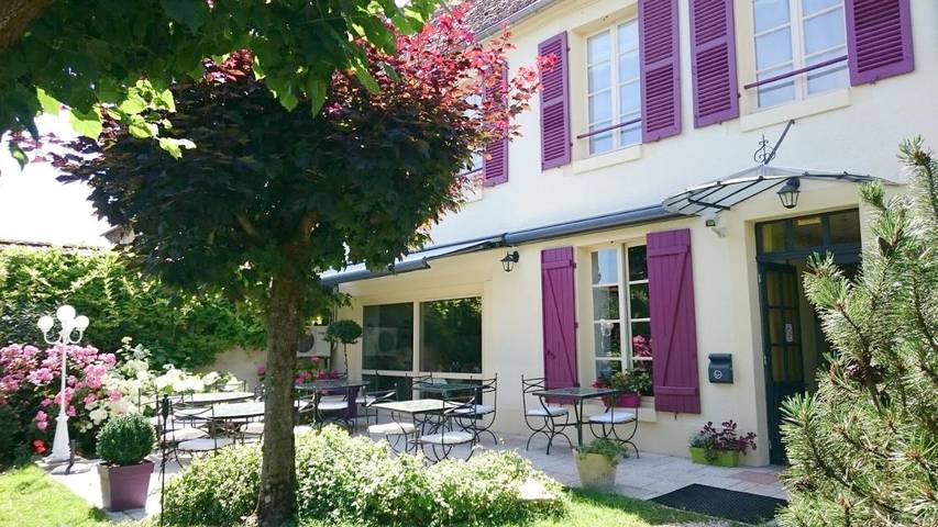 Hôtel pour 2 personnes, avec terrasse et jardin à Saint-Florentin - 3