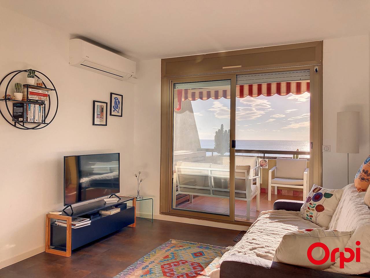 Appartement entier, Splendide 2 pièces climatisé avec piscine et garage privé in Menton, Région de Nice