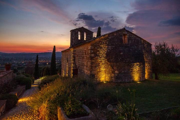 Gîte pour 2 personnes, avec jardin ainsi que piscine et terrasse à Trevi - 3