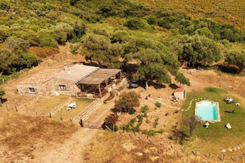 Bergerie Pedi Lione in Calenzana, Calvi region