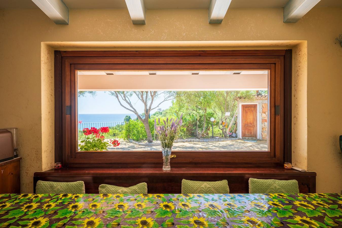 Villa il Panorama di Orrí avec vue sur la mer, jardin et climatisation. in Tortolì, Province de Ogliastra