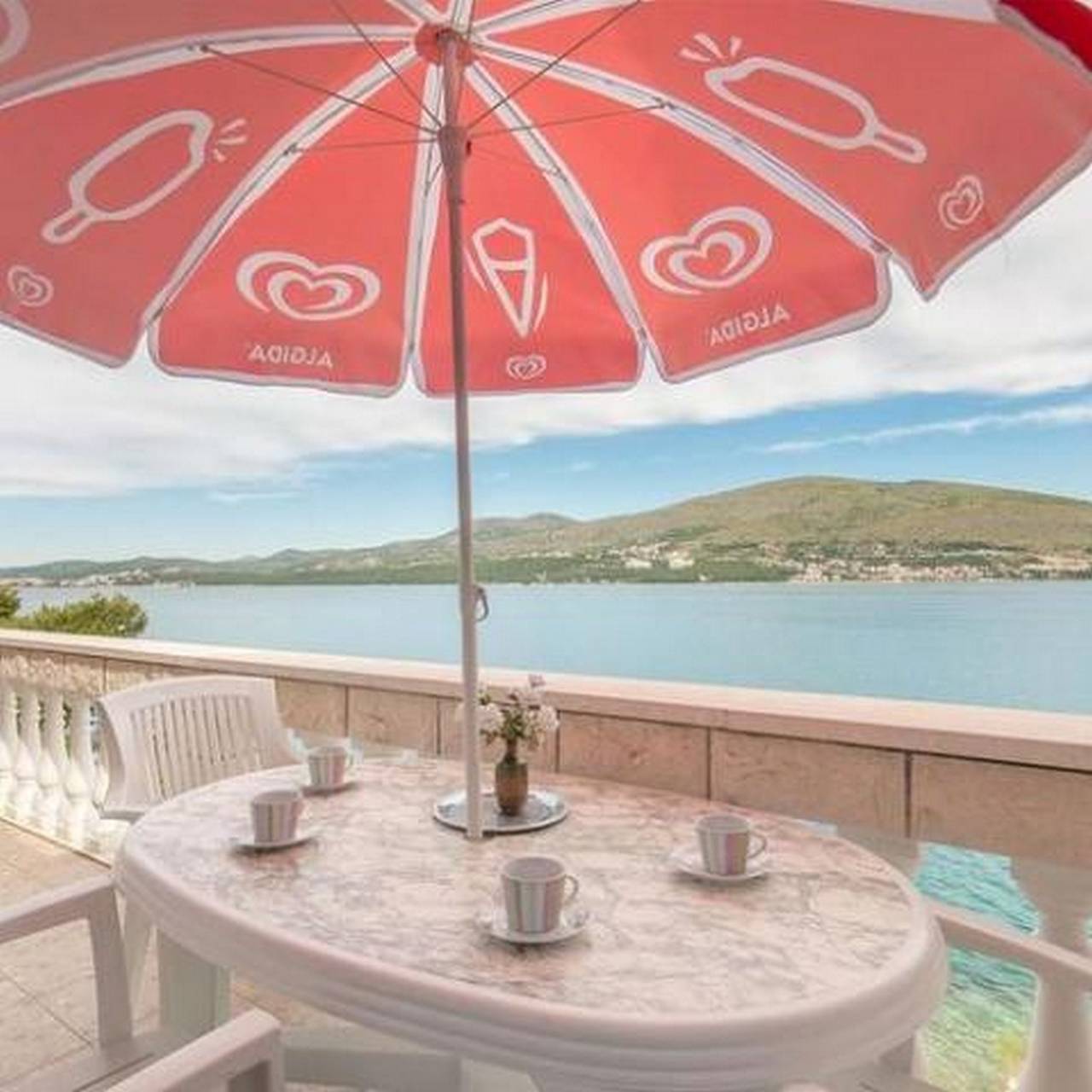 Cały apartament, Apartament wakacyjny dla 4 osób z balkon in Okrug Donji, Čiovo