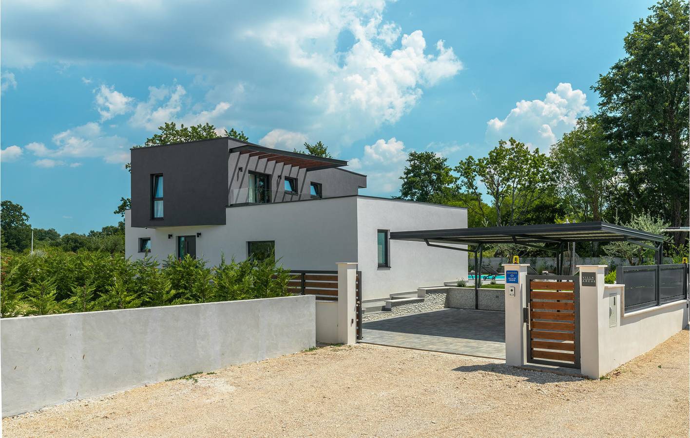 Geräumige 180 m² große Wohnung mit Terrasse, WLAN und Parkplatz in Žminj, Zentralistrien