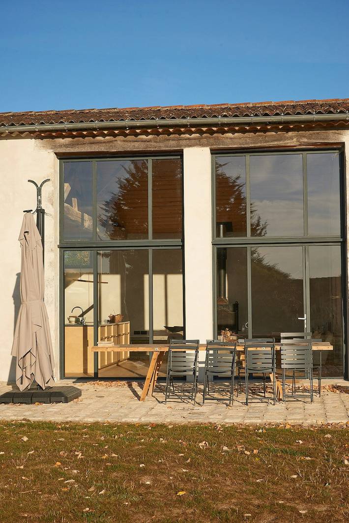 Location de vacances pour 8 personnes, avec terrasse et jardin, adapté aux familles à La Gripperie-Saint-Symphorien - 4