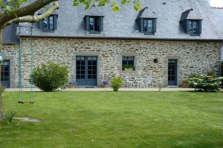 Location de vacances pour 9 personnes, avec jardin dans Plage De Treherve