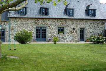 Gîte pour 9 personnes, avec jardin dans Plage De Treherve