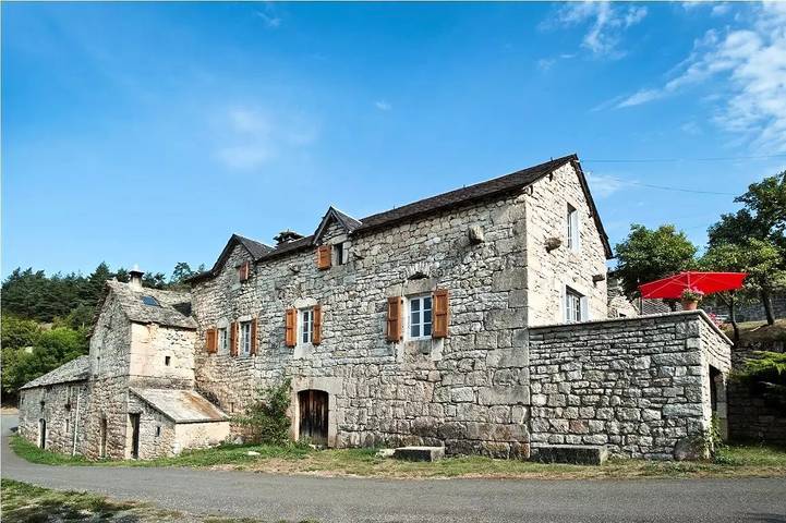 Gîte pour 8 personnes, avec jardin et piscine à La Canourgue - 4