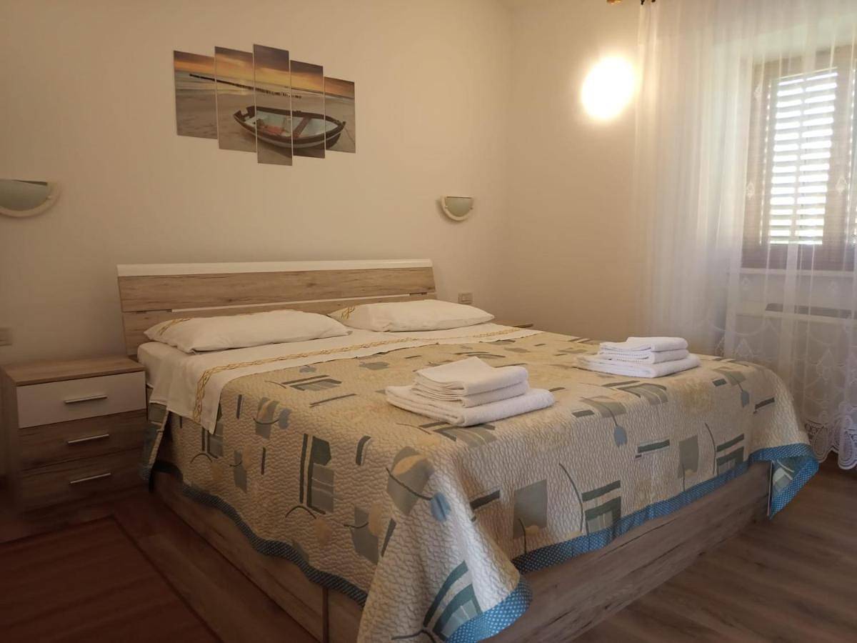Geheel appartement, One-Bedroom Apartment with Balcony in Cres Stad, Cres