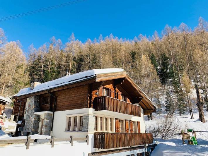 Chalet für 7 Personen, mit Balkon und Terrasse sowie Garten und Ausblick in Saas-Fee