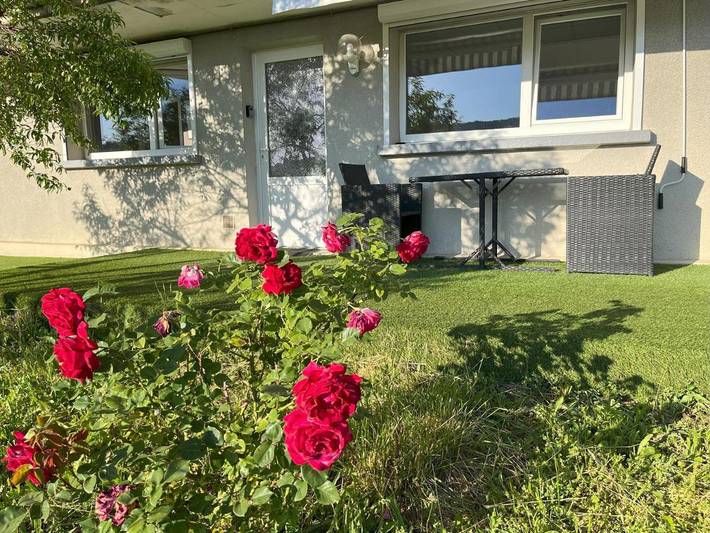 Gîte pour 2 personnes, avec Terrasse ainsi que Jardin et Vue à Beure