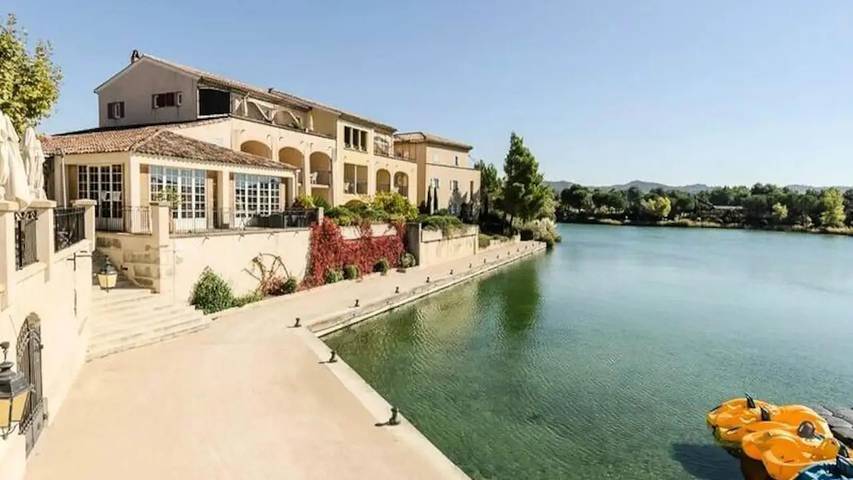 Gîte pour 7 personnes, avec jardin, animaux acceptés dans Golf de Pont Royal - 3