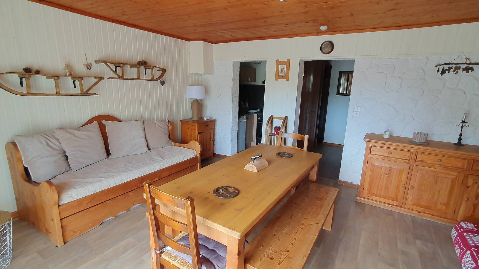 Apartamento entero, Apartamento «Le Colporteur» con vistas a la montaña, terraza privada y Wi-Fi in Aillon-le-Jeune, Chambéry region