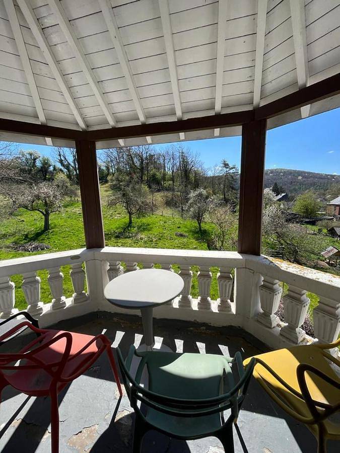 Location de vacances pour 8 personnes, avec jardin ainsi que vue et terrasse dans Han-sur-Lesse - 4